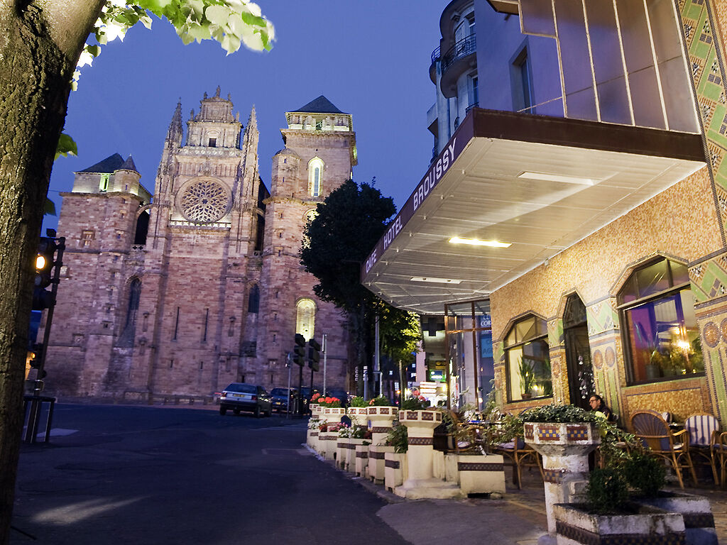 Hotel Mercure Rodez Cathedrale Ngoại thất bức ảnh